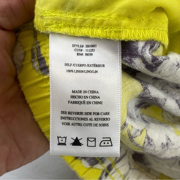 Kut from the Kloth Jansen Yellow Japanese Floral Printed 100% Linen Shorts Sz 10 - Picture 6 of 14